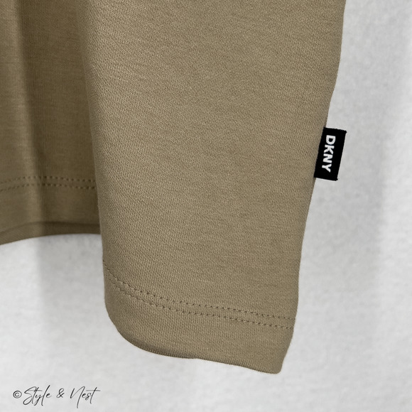 DKNY Oversized Fit Tee Cotton Blend w/Pocket Soft Touch Size Medium Men's NWT - Picture 3 of 7